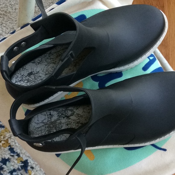 Mel by Melissa boots - Picture 2 of 4